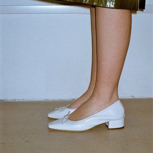 ISO: About Arianne Mina Summer White